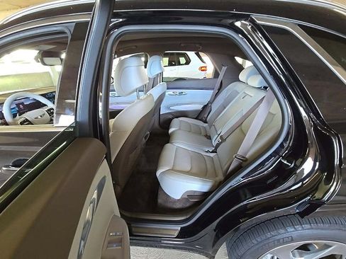 Used 2026 Genesis GV70 2.5T Advanced AWD/4WD image 10