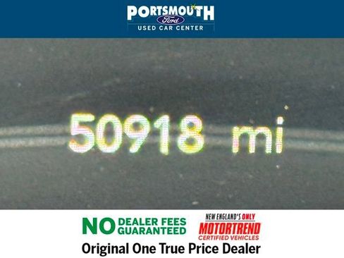 Used 2024 Chrysler Pacifica Touring-L image 19