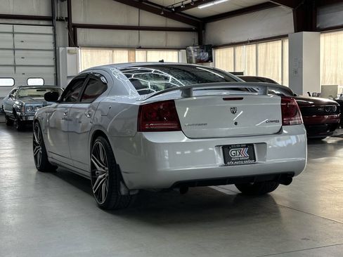 Used 2008 Dodge Charger SRT8 w/ SRT Option Group II image 4