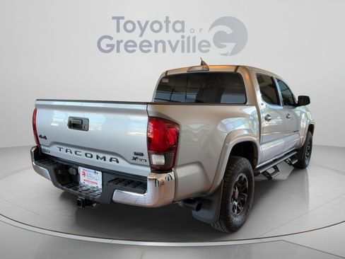 Used 2019 Toyota Tacoma SR5 AWD/4WD image 6