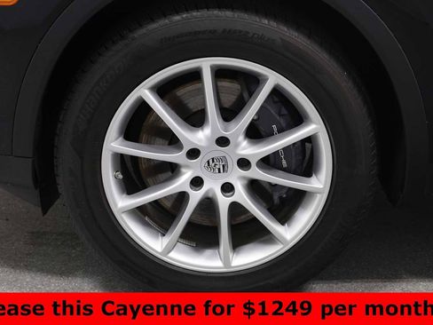 Certified 2024 Porsche Cayenne image 43