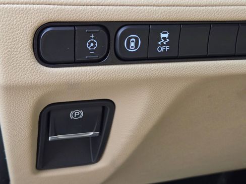 Used 2023 Acura MDX FWD image 32