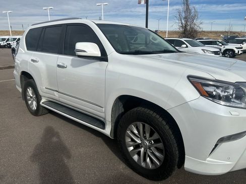 Used 2019 Lexus GX 460 image 6