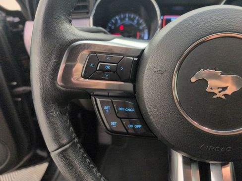 Used 2017 Ford Mustang Coupe RWD image 35