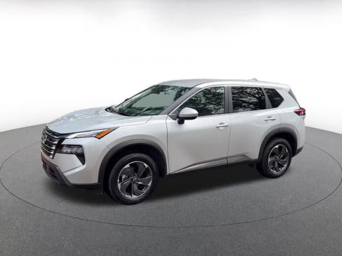 Used 2025 Nissan Rogue SV image 8