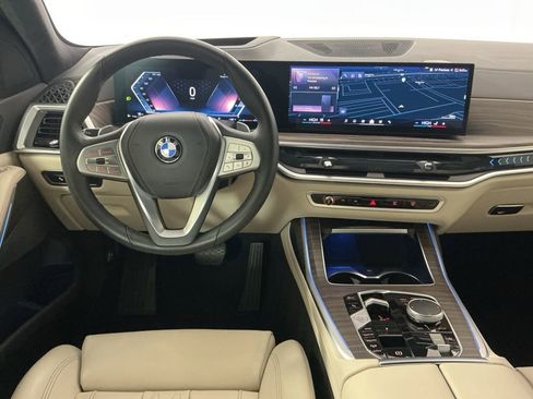 Certified 2024 BMW X7 xDrive40i image 9