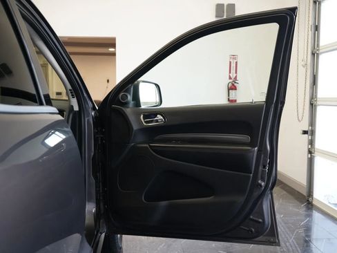 Used 2018 Dodge Durango GT image 29