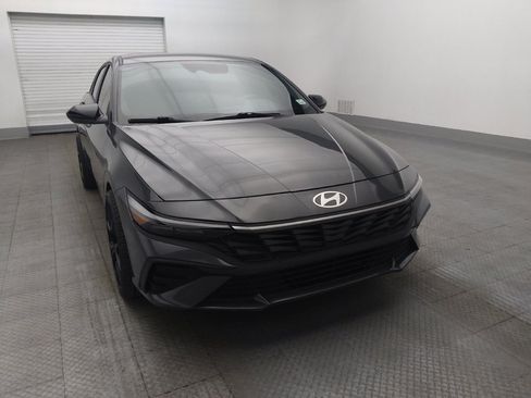 Used 2025 Hyundai Elantra Sport image 14