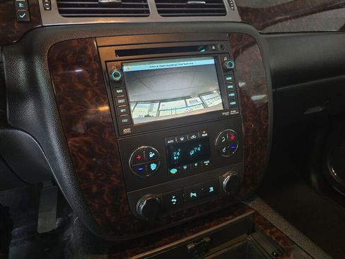 Used 2010 GMC Yukon Denali AWD/4WD image 21
