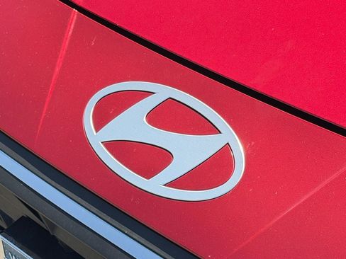 Used 2025 Hyundai Elantra SE FWD image 34