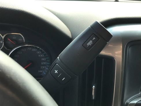 Used 2017 Chevrolet Silverado 1500 LT w/ Midnight Edition AWD/4WD image 10