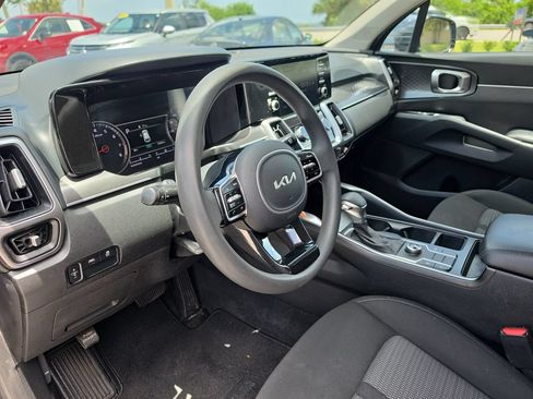 Used 2022 Kia Sorento LX FWD image 14