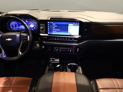 Used 2023 Chevrolet Silverado 1500 High Country w/ Z71 Off-Road Package image 22