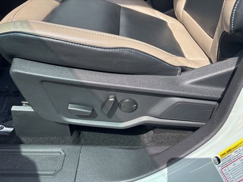 Used 2023 Ford Bronco Wildtrak image 18