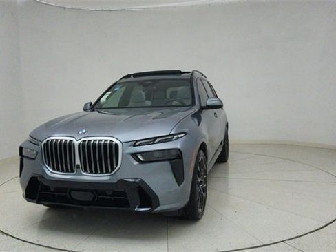 Used 2023 BMW X7 xDrive40i w/ M Sport Package image 73