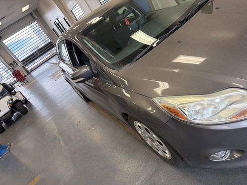 Used 2012 Ford Focus SE image 4
