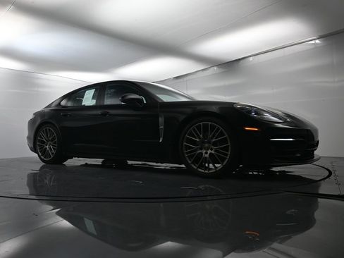 Used 2023 Porsche Panamera Platinum Edition image 55