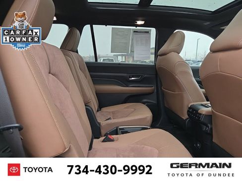 Used 2024 Toyota Grand Highlander AWD Hybrid image 19