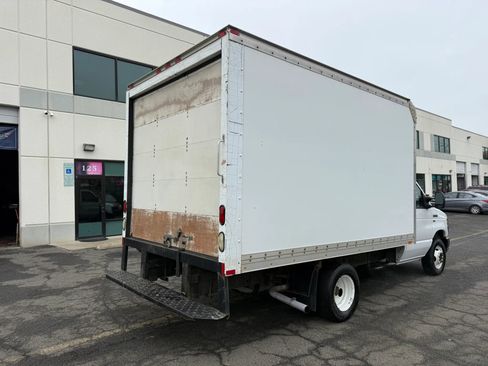 Used 2010 Ford E-350 and Econoline 350 Super Duty image 4