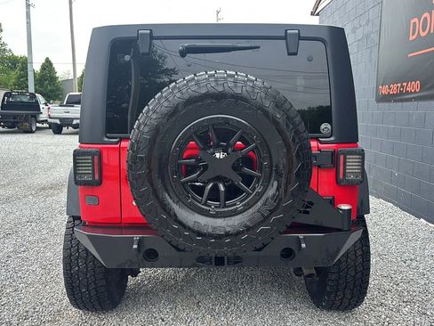 Used 2016 Jeep Wrangler Unlimited Sport w/ Quick Order Package 24S AWD/4WD image 4
