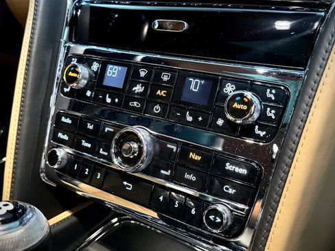 Used 2016 Bentley Mulsanne Speed RWD image 24