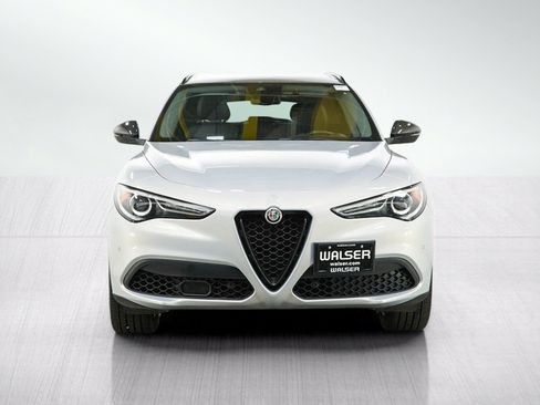 Used 2020 Alfa Romeo Stelvio AWD w/ Nero Edizione image 8