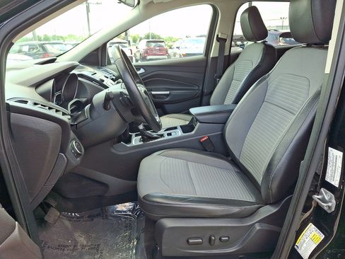 Used 2018 Ford Escape SE w/ SE Sport Appearance Package FWD image 14