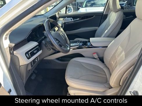 Certified 2023 Lincoln Nautilus Reserve w/ Equipment Group 202A image 13