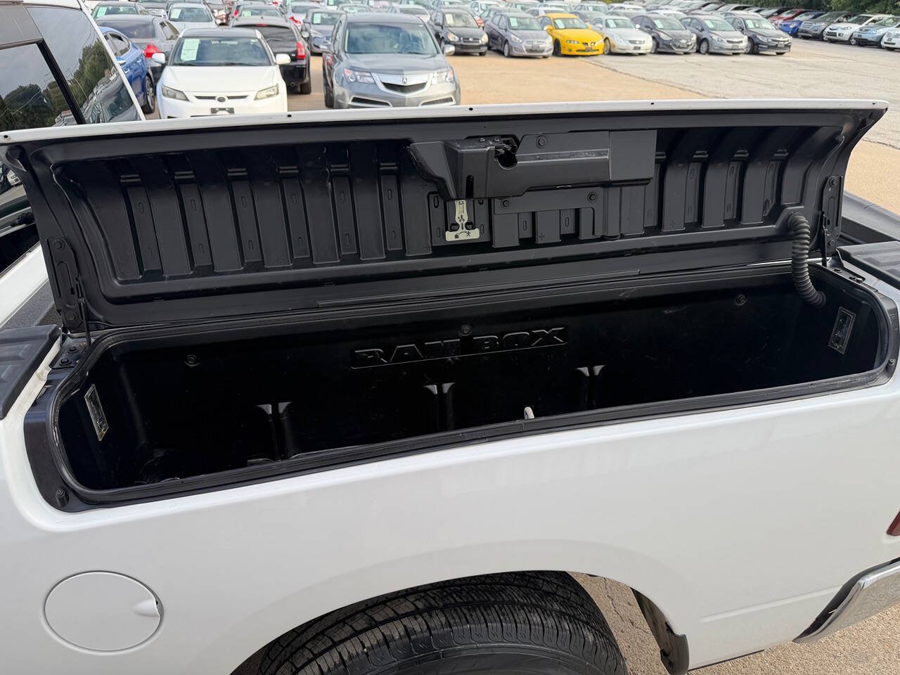 Used 2015 RAM 1500 Lone Star RWD image 13