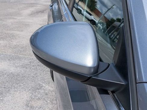 Used 2025 Volkswagen Jetta SE FWD image 12