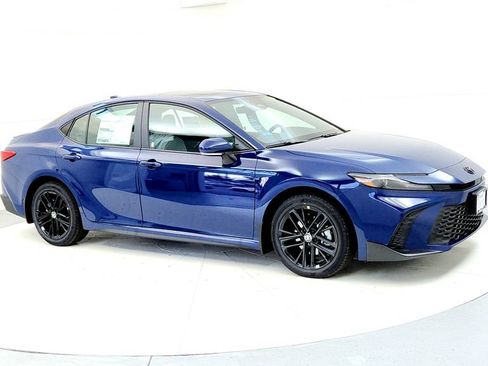 New 2026 Toyota Camry SE AWD/4WD image 7