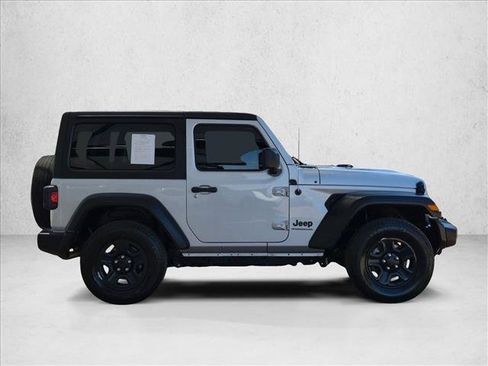 Used 2023 Jeep Wrangler Sport AWD/4WD image 4