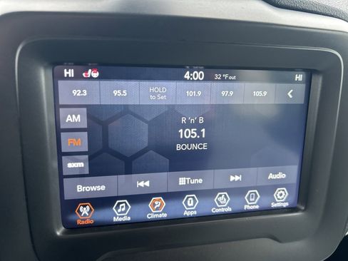 Used 2021 Jeep Renegade Latitude w/ Convenience Group image 29