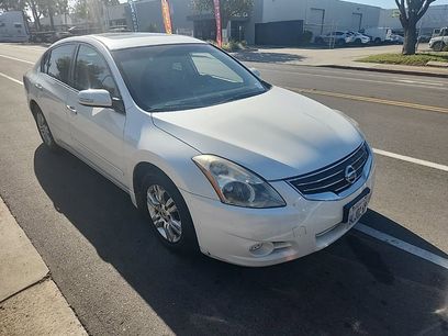 Used 2012 Nissan Altima 2.5 SL w/ 2.5SL Pkg