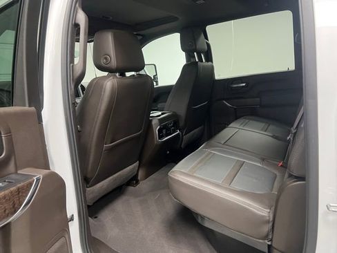 Used 2022 GMC Sierra 3500 Denali w/ Denali Ultimate Package AWD/4WD image 45