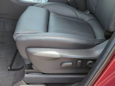 Used 2025 Subaru Ascent Limited w/ Popular Package #2 AWD/4WD image 23