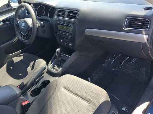 Used 2015 Volkswagen Jetta SE FWD image 11