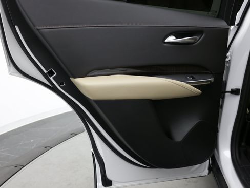 Used 2025 Cadillac XT4 Premium Luxury w/ Cold Weather Package FWD image 31
