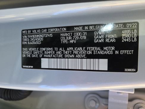 Used 2022 Volvo XC40 T5 R-Design w/ Advanced Package image 38