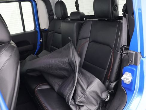 Used 2022 Jeep Gladiator Rubicon w/ Dual Top Group image 20