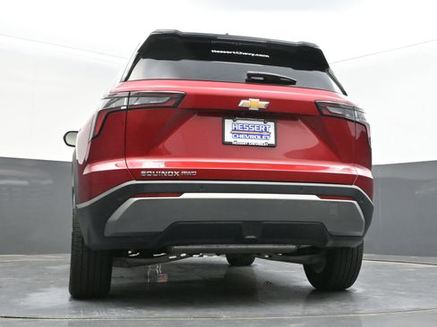 Used 2026 Chevrolet Equinox LT AWD/4WD image 38