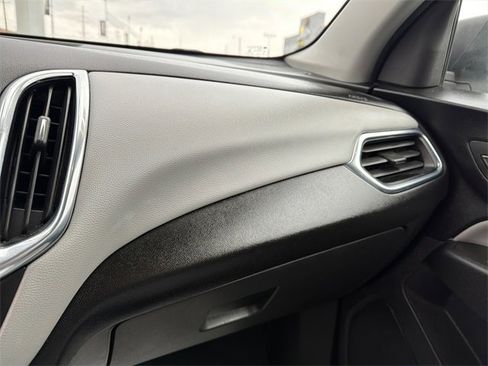 Used 2023 Chevrolet Equinox LS image 21