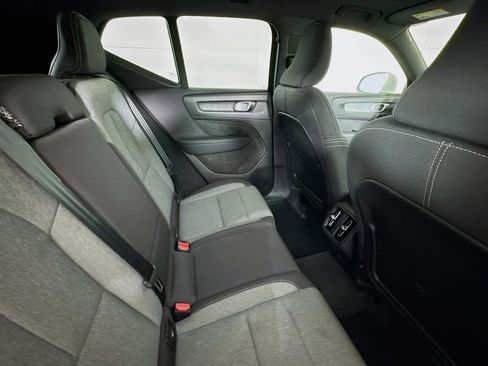 Used 2025 Volvo XC40 B5 Core image 47