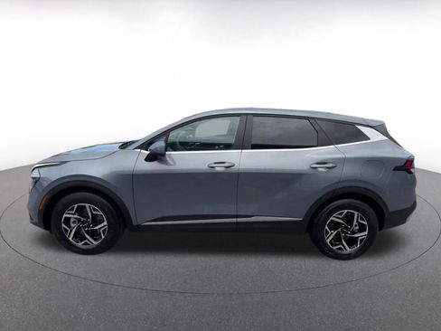 Used 2025 Kia Sportage LX FWD image 8