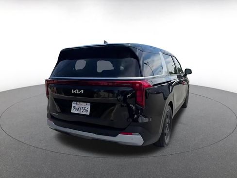 Used 2026 Kia Carnival FWD image 14