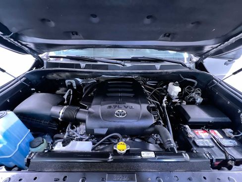Used 2015 Toyota Tundra SR5 AWD/4WD image 11
