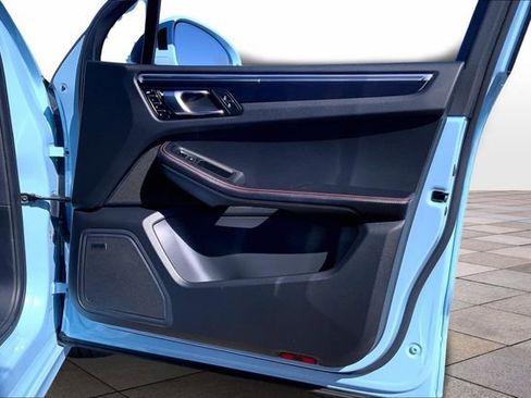 Used 2024 Porsche Macan GTS image 27