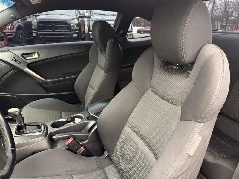 Used 2015 Hyundai Genesis 3.8 RWD image 20