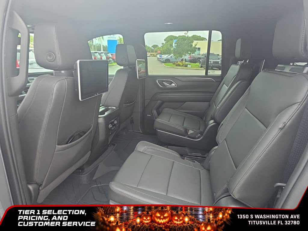 Used 2022 Chevrolet Suburban Z71 w/ Luxury Package AWD/4WD image 14