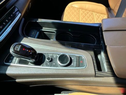 Used 2021 Cadillac Escalade ESV Sport w/ Driver Assist Tech Package AWD/4WD image 23